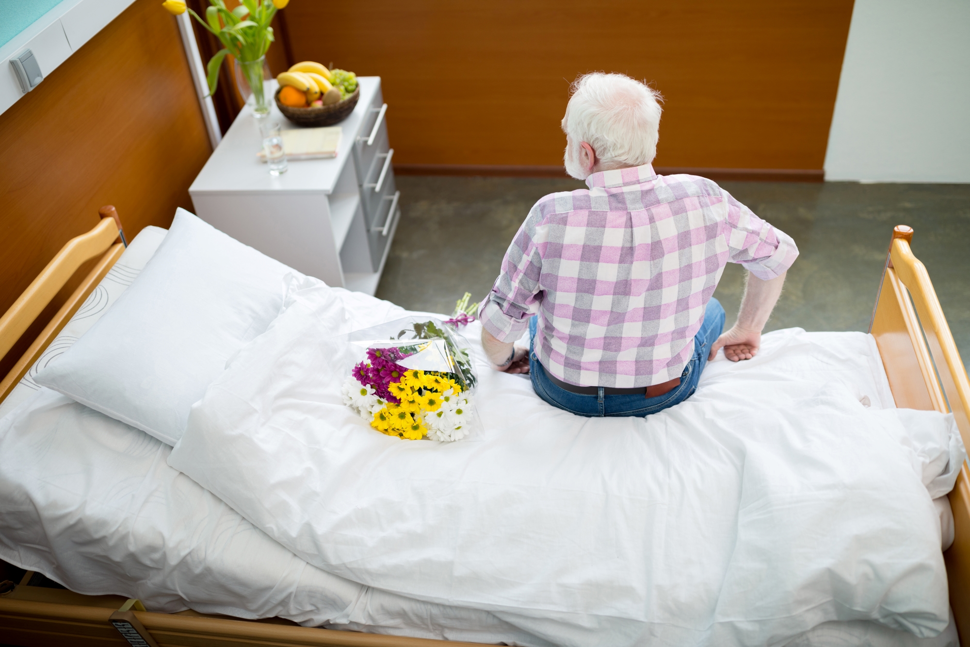 Enhancing Comfort and Care with Durable Linens in Retirement Homes