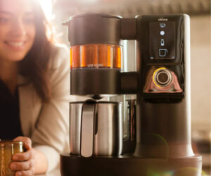 Master the Art of Tea Blending with Teahuntress: How to Get Certified and Create Your Own Signature Blends
