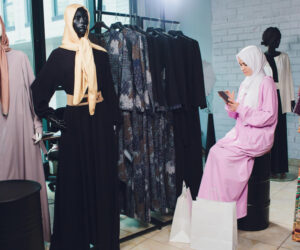 What Hijab to Wear with a Black Abaya?