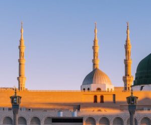 Discover Comfort and Convenience with a Private Umrah Taxi Service
