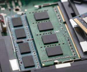 Understanding RAID Controller Memory: A Key Component in IT Hardware