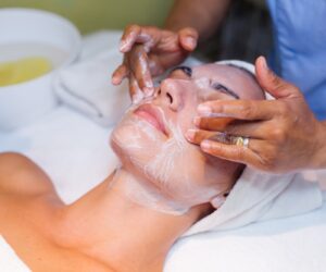 Get Skin Polishing Treatment Done in Amritsar With Aesthetic World!
