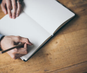 How to Stay Organized When Writing Long Essays